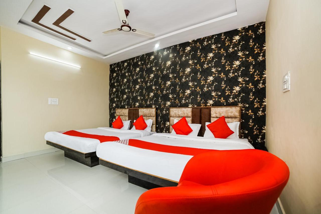 Oyo 41923 Prema Kunj Resort Jhānsi Eksteriør billede